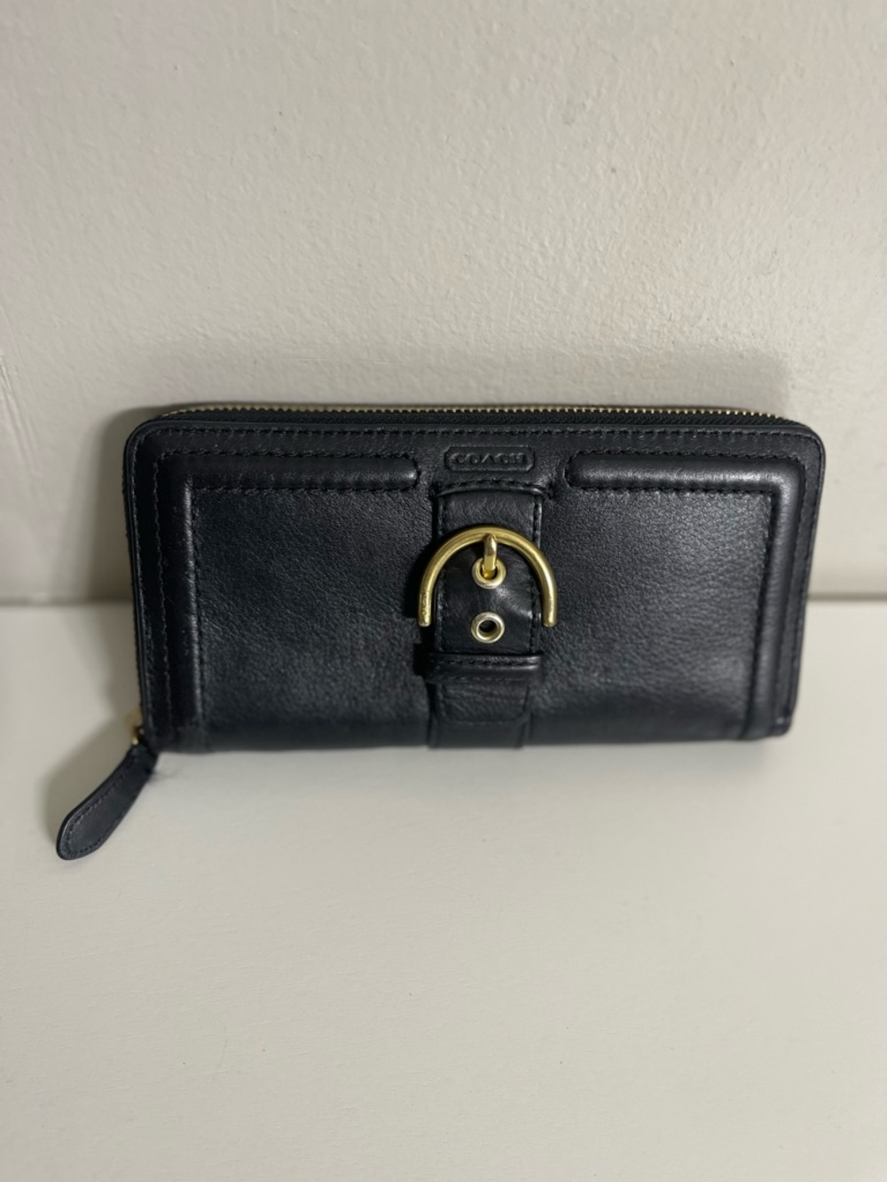 Vintage Y2K Coach Black Leather Wallet with Gold Buckle‎ Accent